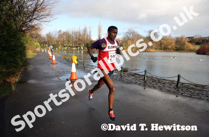 Tadele Geremew (Elswick) on his way to winning the Ronnie Walker Saltwell 10k Road Race, Gateshead. Photo: David T. Hewitson/Sports for All Pics
